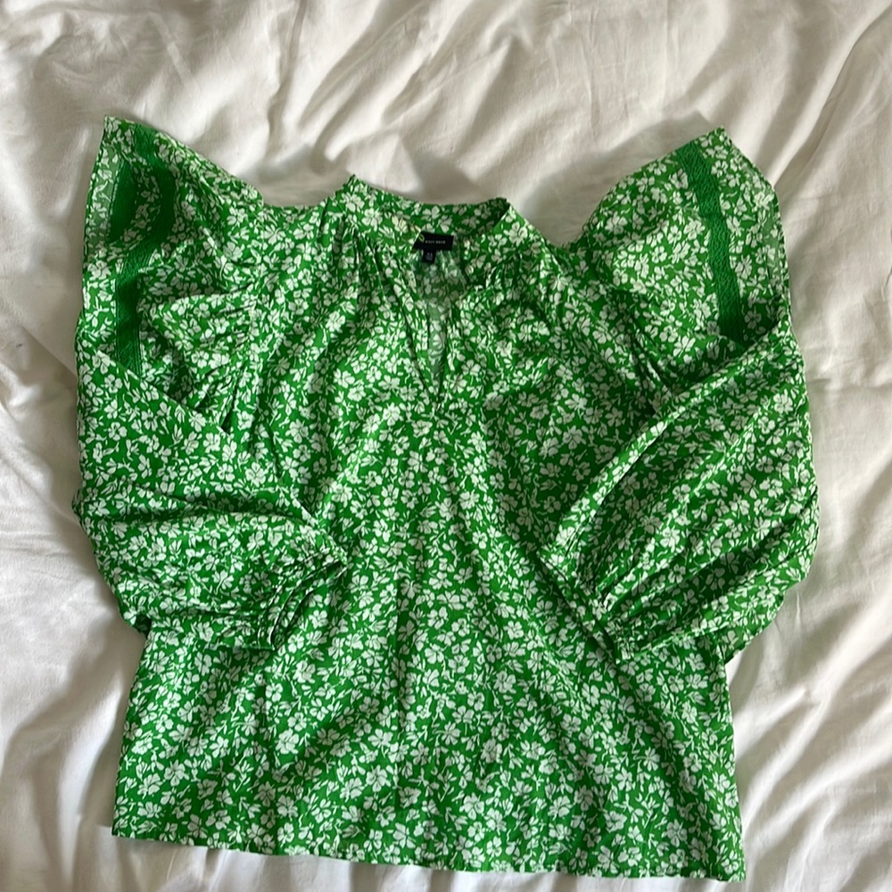Who What Wear Green Floral Ruffle Top Size XS